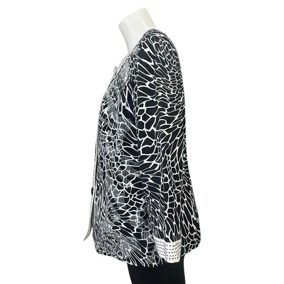 Chico’s Black White Sequinned Button‎ Front Blazer Coat Floral Print sz 2 Medium - Picture 4 of 8